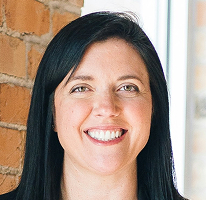 Porträtt av Sophie Hartwell, chef för kundstöd och supportteam